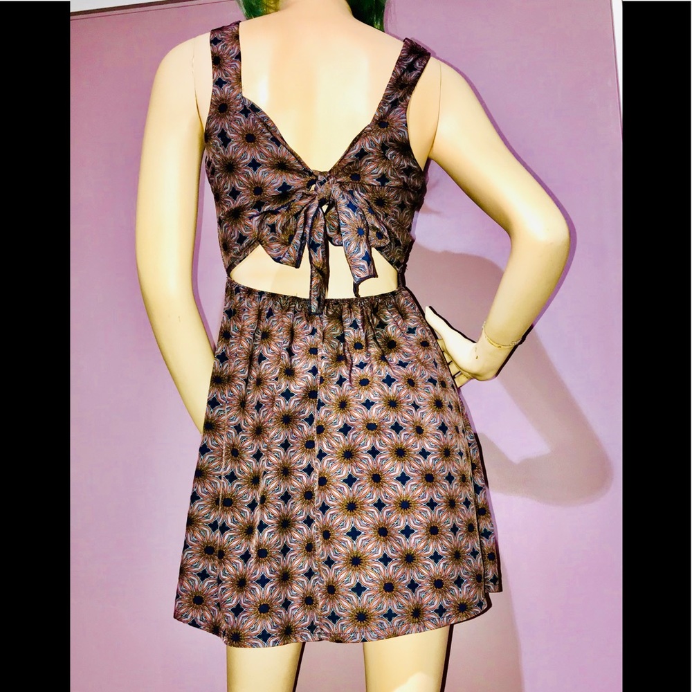 RUNWAY STORY • Tribal Flower Sundress / size (XS)
